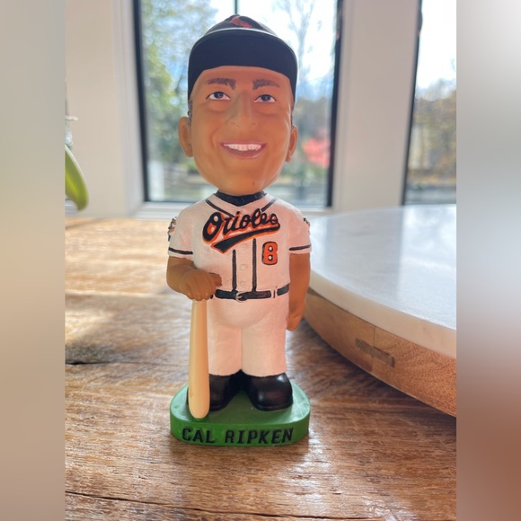Limited Edition Cal Ripken Jr. Bobble Head - Picture 4 of 5